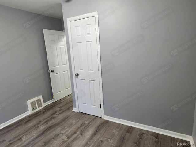 1139 S BASSETT Street, Detroit, MI 48217