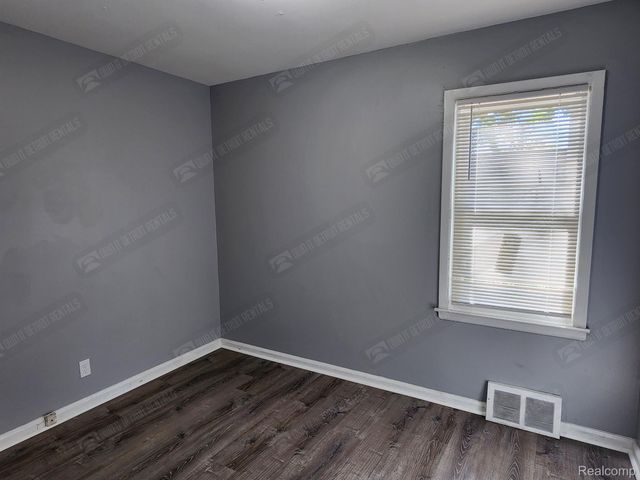 1139 S BASSETT Street, Detroit, MI 48217