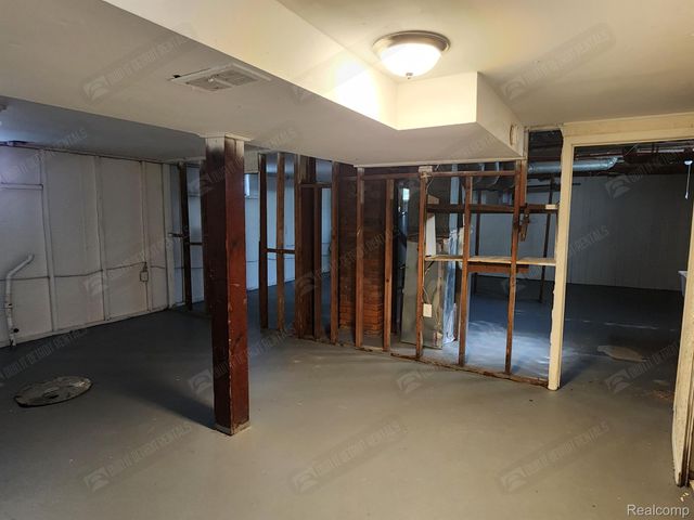 1139 S BASSETT Street, Detroit, MI 48217