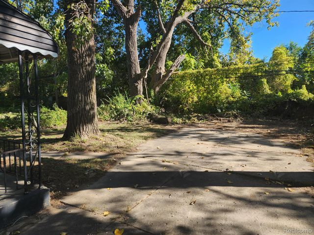 1139 S BASSETT Street, Detroit, MI 48217