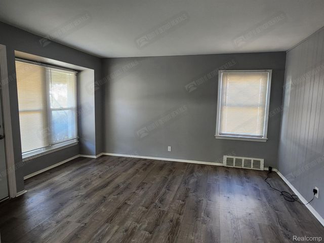 1139 S BASSETT Street, Detroit, MI 48217