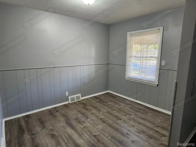 1139 S BASSETT Street, Detroit, MI 48217