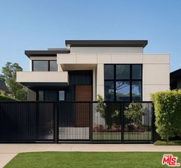 8741 Dorrington Avenue, West Hollywood, CA 90048