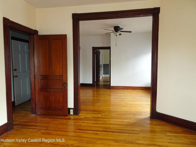 32 - 34 8th Street 3, Hudson, NY 12534