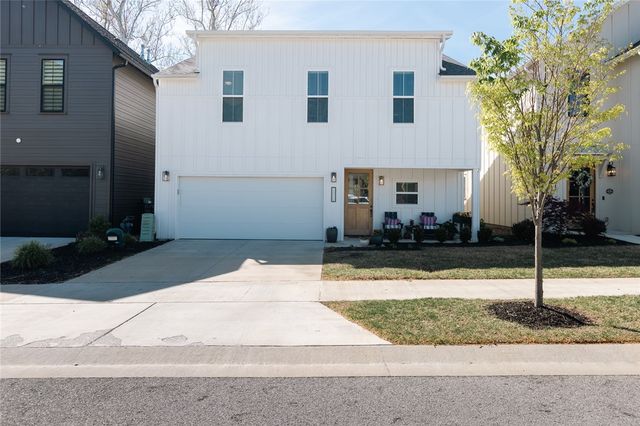 2609 N Gulley Grove Circle, Fayetteville, AR 72703