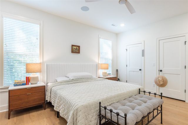 2609 N Gulley Grove Circle, Fayetteville, AR 72703