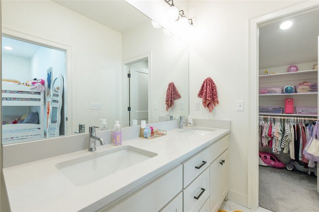 2609 N Gulley Grove Circle, Fayetteville, AR 72703