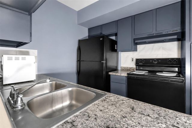 8433 Hearth Drive 35, Houston, TX 77054