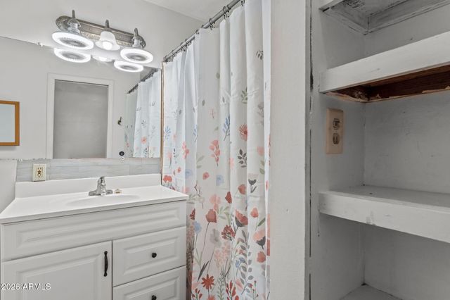 22905 W RANCH Road, Congress, AZ 85332