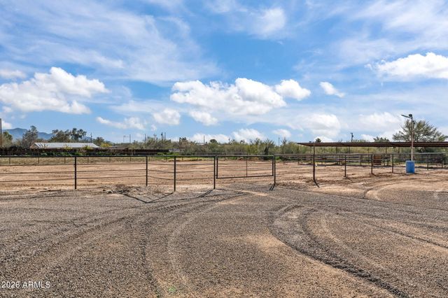 22905 W RANCH Road, Congress, AZ 85332