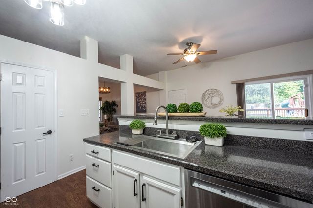 11131 Settlers Court, Fishers, IN 46038