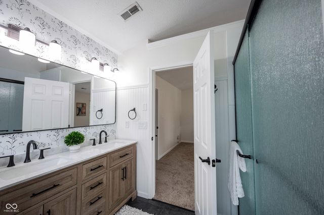 11131 Settlers Court, Fishers, IN 46038