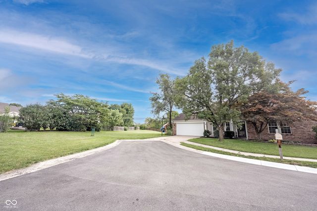 11131 Settlers Court, Fishers, IN 46038
