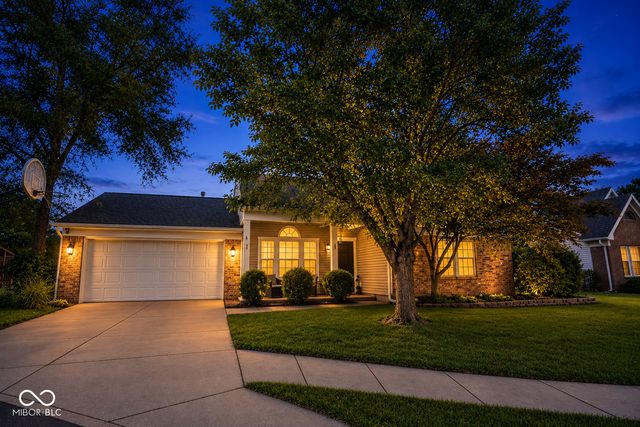 11131 Settlers Court, Fishers, IN 46038