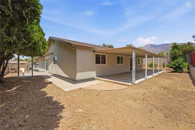 6677 La Praix Street, Highland, CA 92346