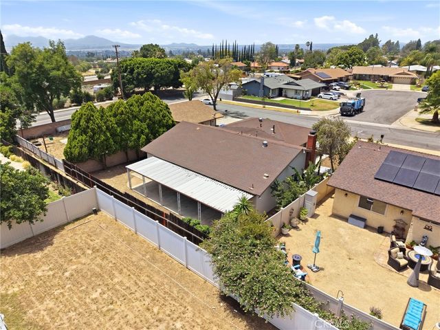 6677 La Praix Street, Highland, CA 92346