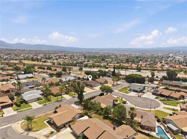 6677 La Praix Street, Highland, CA 92346