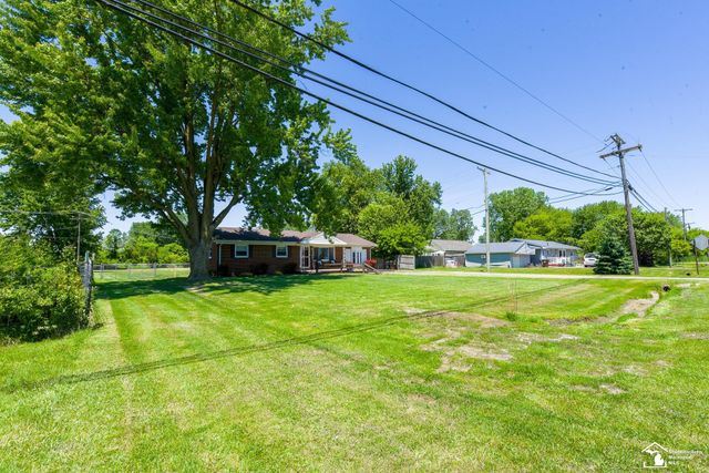 11087 U S Turnpike Road, South Rockwood, MI 48179