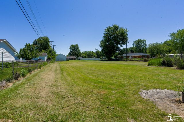 11087 U S Turnpike Road, South Rockwood, MI 48179