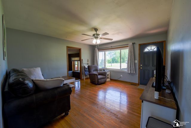 11087 U S Turnpike Road, South Rockwood, MI 48179