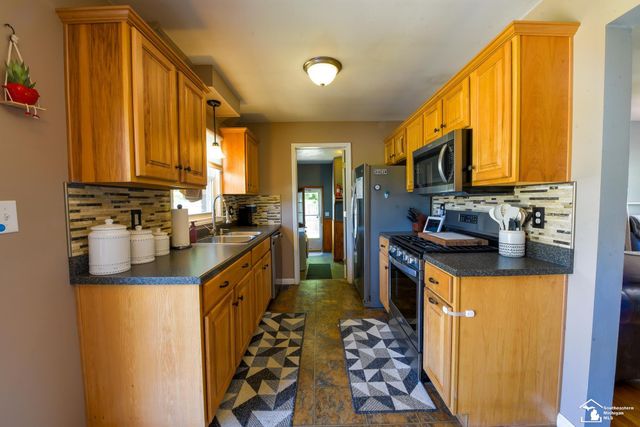 11087 U S Turnpike Road, South Rockwood, MI 48179