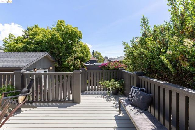 5222 Shafter Ave, Oakland, CA 94618