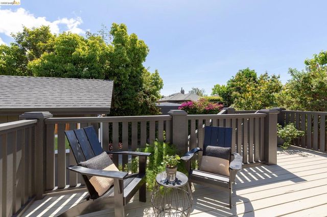 5222 Shafter Ave, Oakland, CA 94618