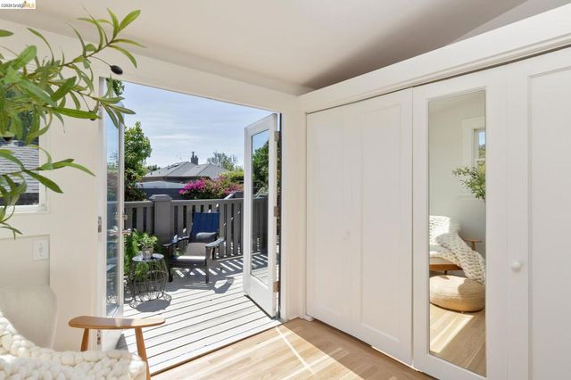 5222 Shafter Ave, Oakland, CA 94618
