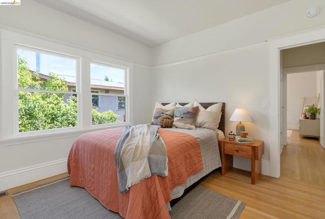5222 Shafter Ave, Oakland, CA 94618
