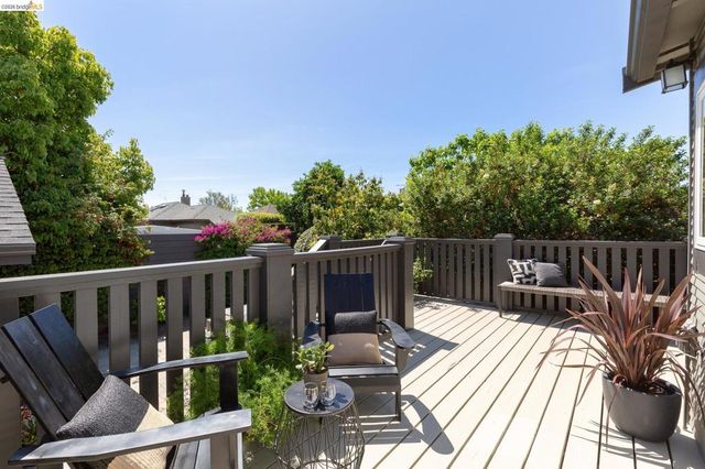 5222 Shafter Ave, Oakland, CA 94618