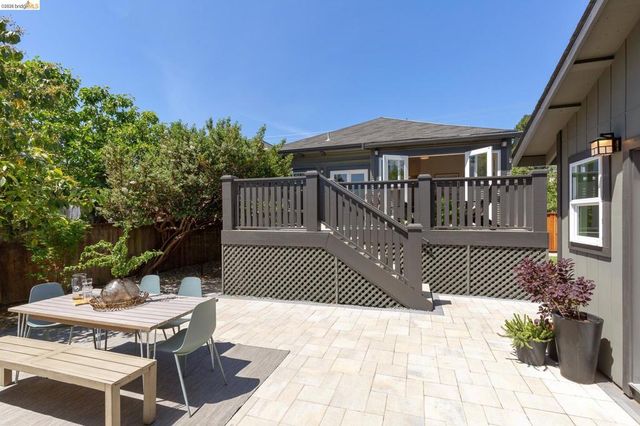5222 Shafter Ave, Oakland, CA 94618