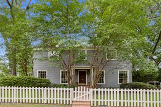 1616 Linden Place, Jackson, MS 39202