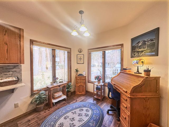 60716 Willow Creek Loop, Bend, OR 97702