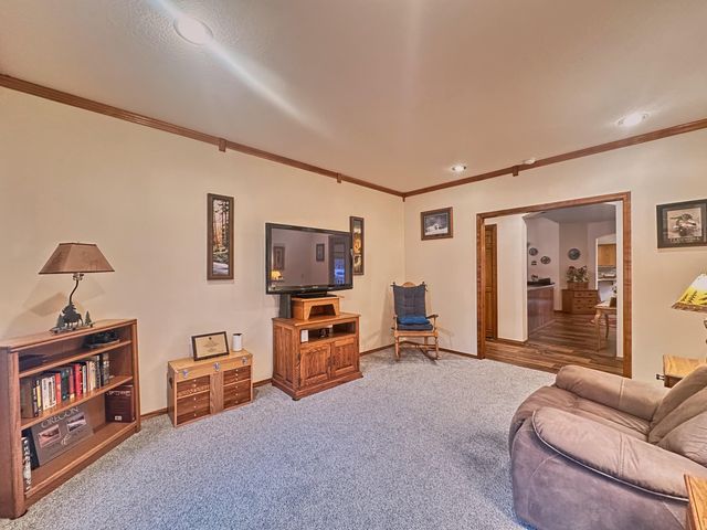 60716 Willow Creek Loop, Bend, OR 97702