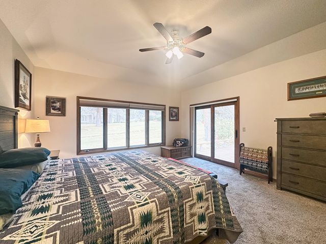 60716 Willow Creek Loop, Bend, OR 97702