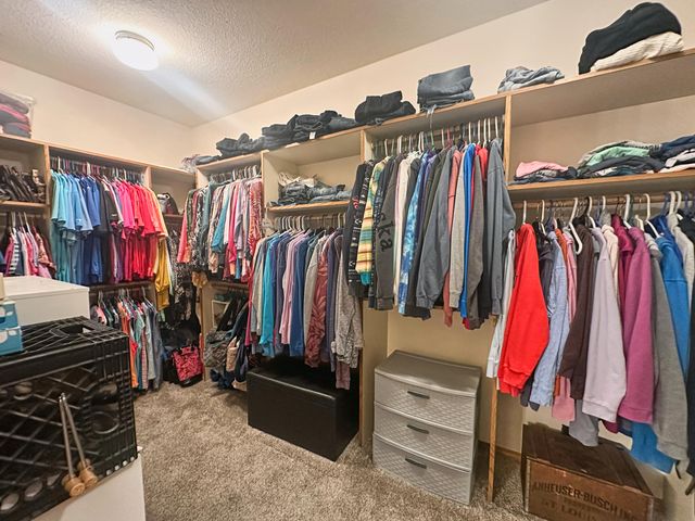 60716 Willow Creek Loop, Bend, OR 97702