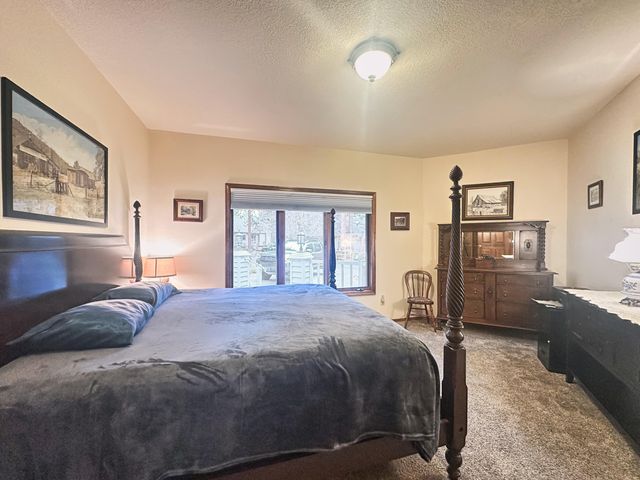 60716 Willow Creek Loop, Bend, OR 97702