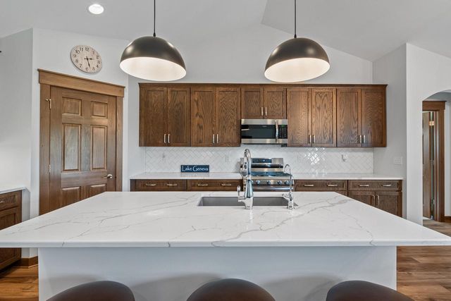 N1451 Maple Ridge ROAD, Lake Geneva, WI 53147