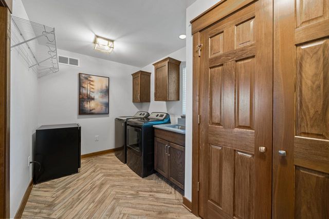 N1451 Maple Ridge ROAD, Lake Geneva, WI 53147