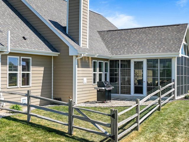 N1451 Maple Ridge ROAD, Lake Geneva, WI 53147