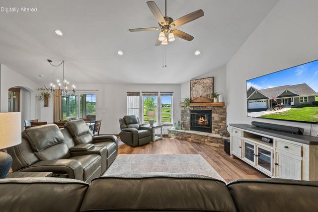 N1451 Maple Ridge ROAD, Lake Geneva, WI 53147