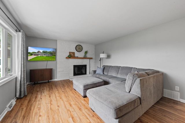 703 S Second STREET, Delavan, WI 53115