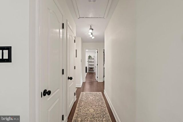 320 KENT RD, Broomall, PA 19008
