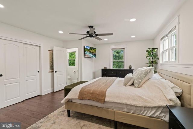 320 KENT RD, Broomall, PA 19008