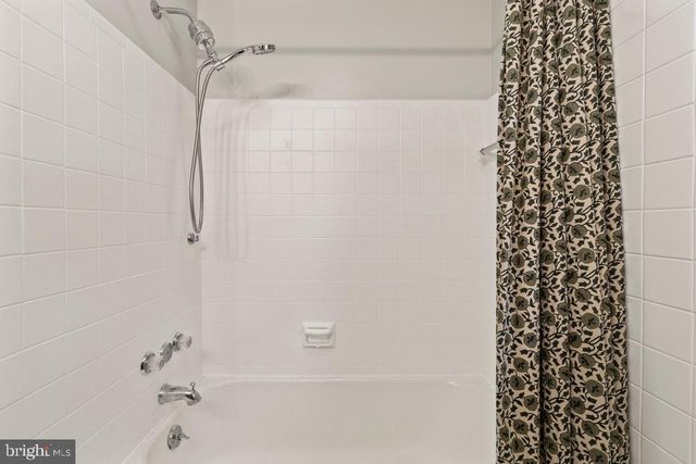 320 KENT RD, Broomall, PA 19008