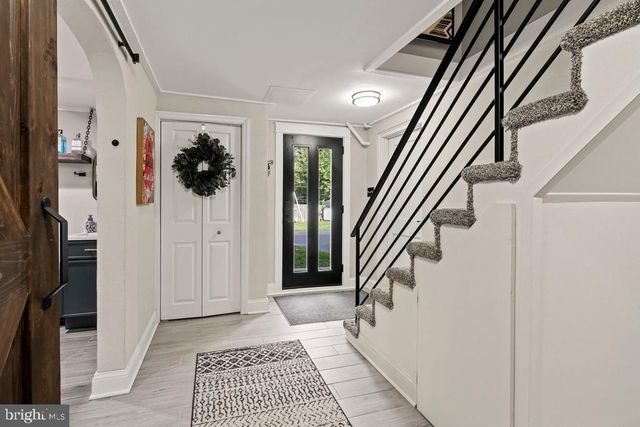 320 KENT RD, Broomall, PA 19008