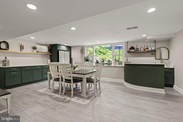 320 KENT RD, Broomall, PA 19008
