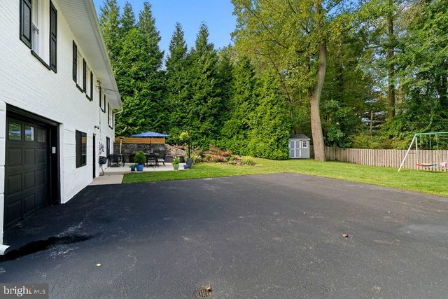 320 KENT RD, Broomall, PA 19008