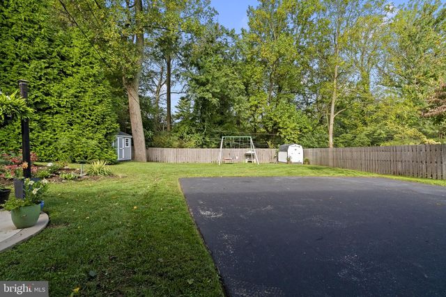 320 KENT RD, Broomall, PA 19008