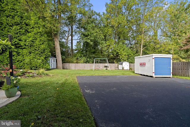 320 KENT RD, Broomall, PA 19008
